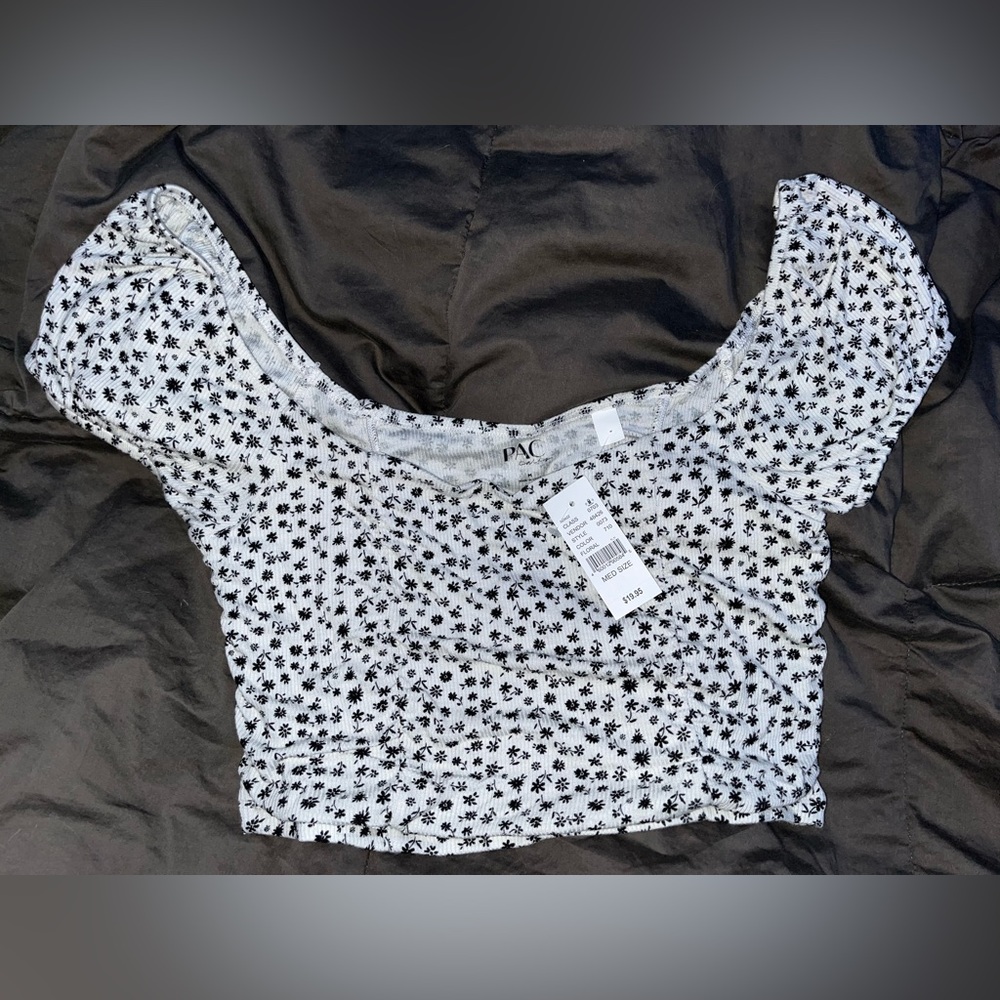 NWT Pacsun off the shoulder floral crop top